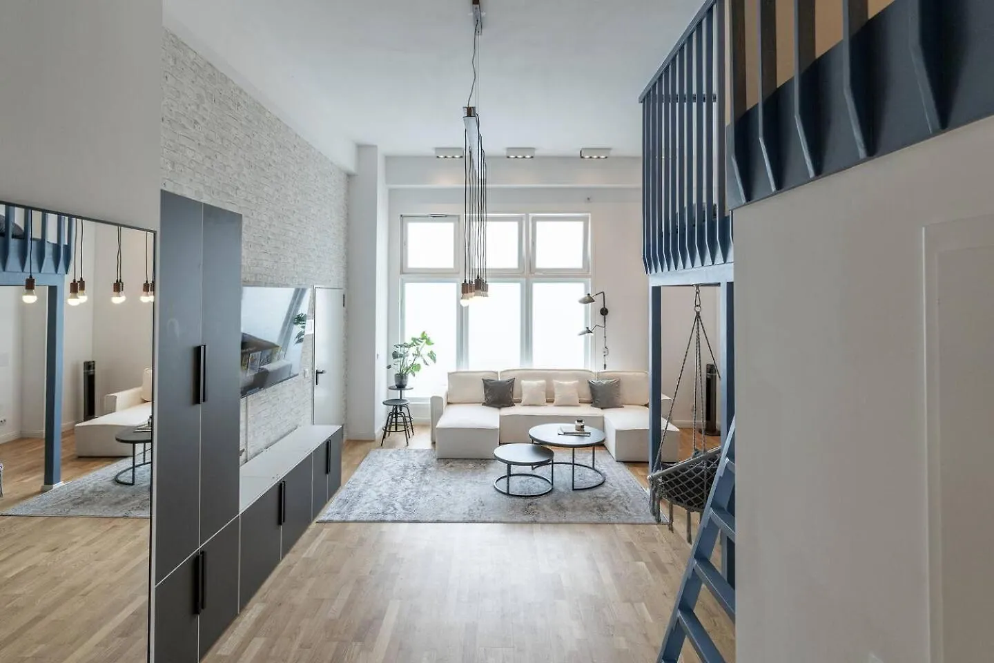 Spacious Lofts In Wedding Berlín